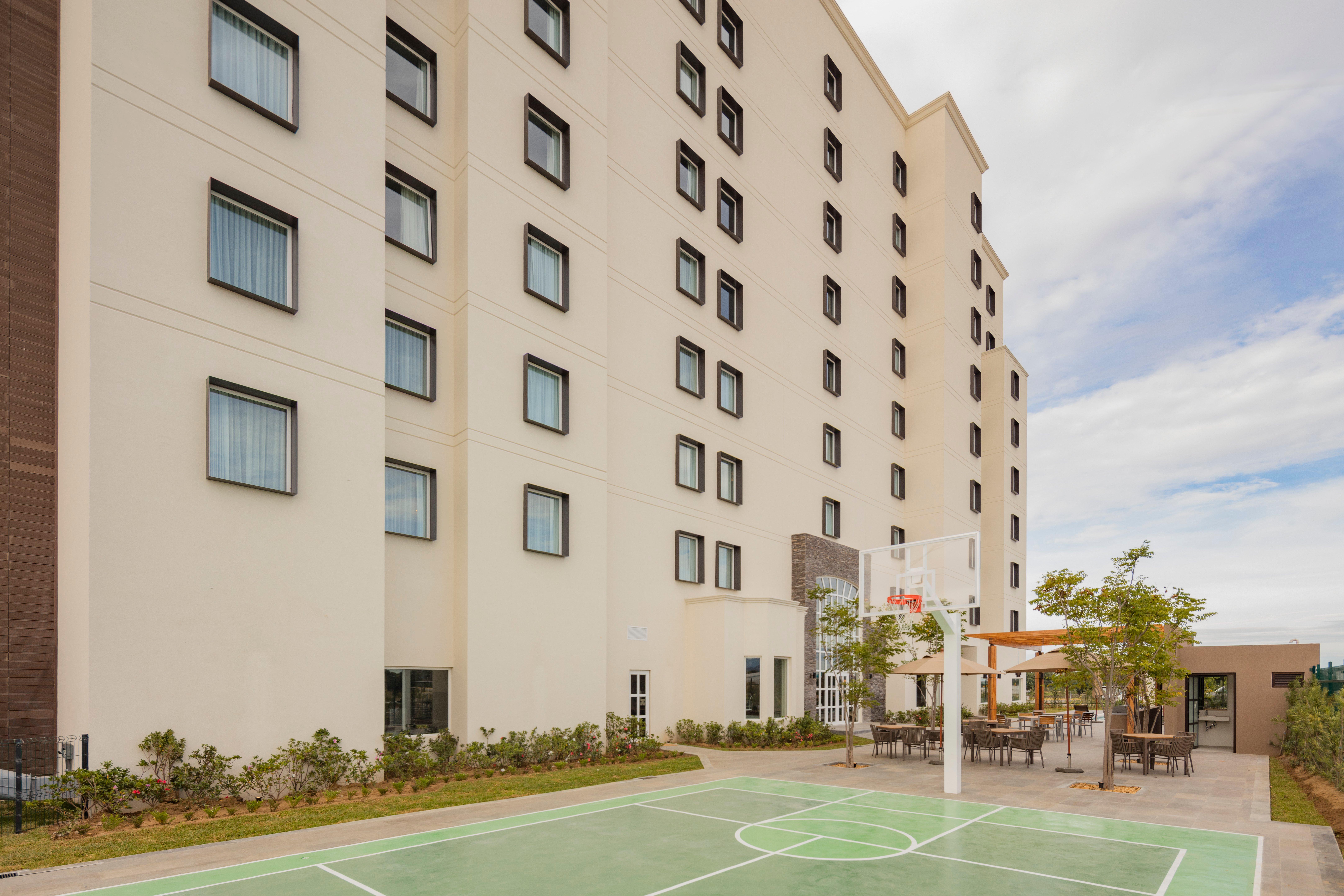 Staybridge Suites Silao By Ihg المظهر الخارجي الصورة