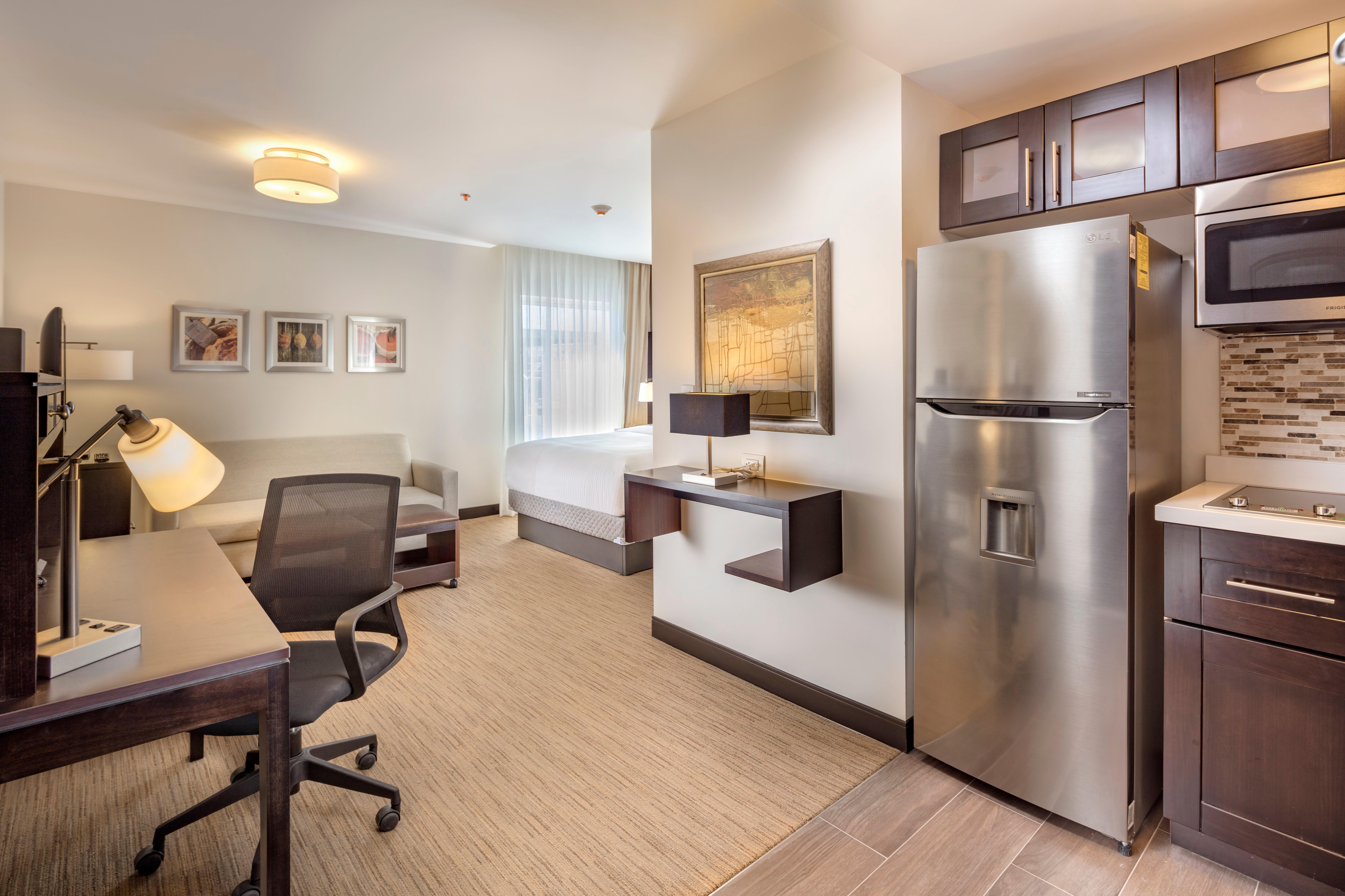 Staybridge Suites Silao By Ihg المظهر الخارجي الصورة