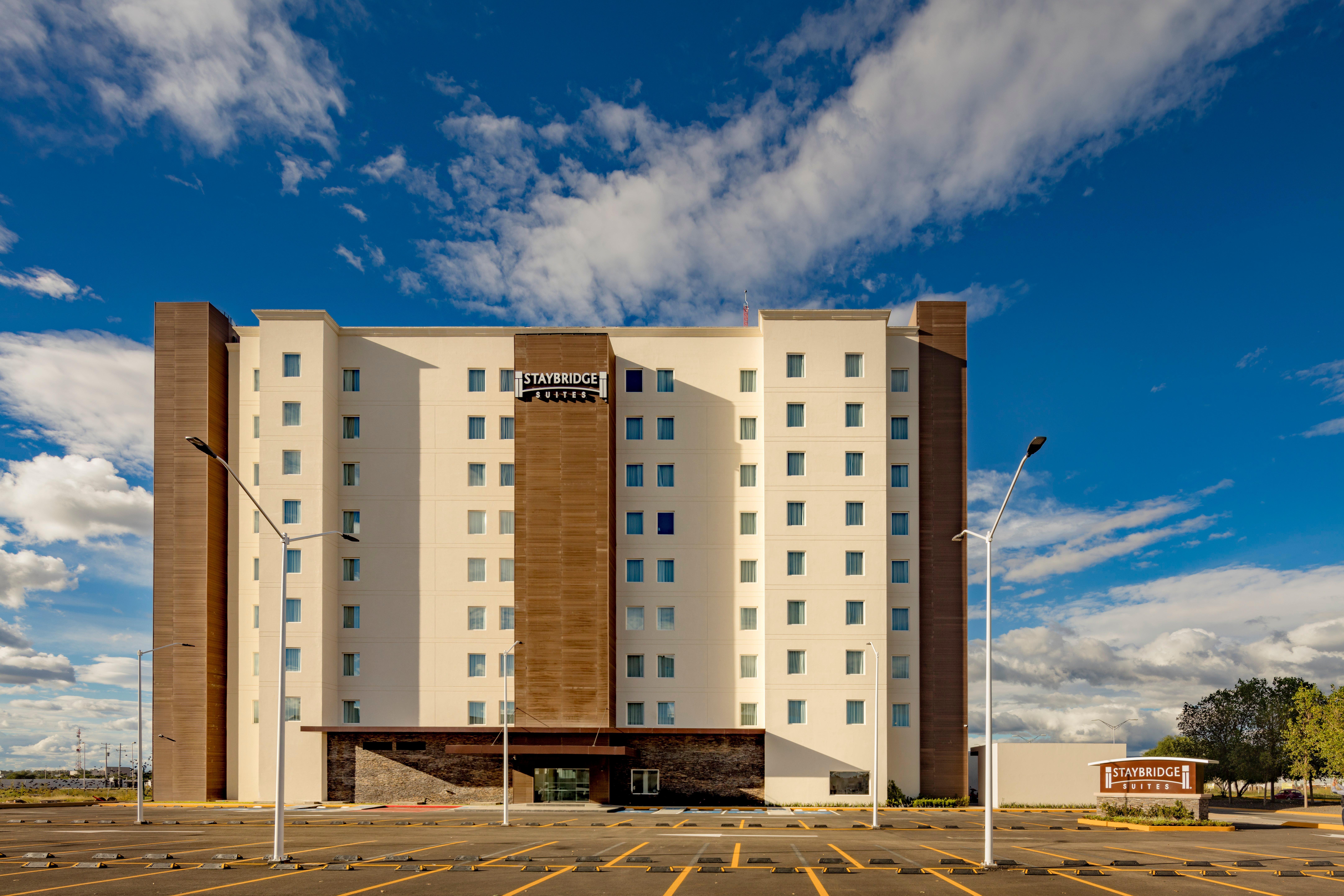 Staybridge Suites Silao By Ihg المظهر الخارجي الصورة