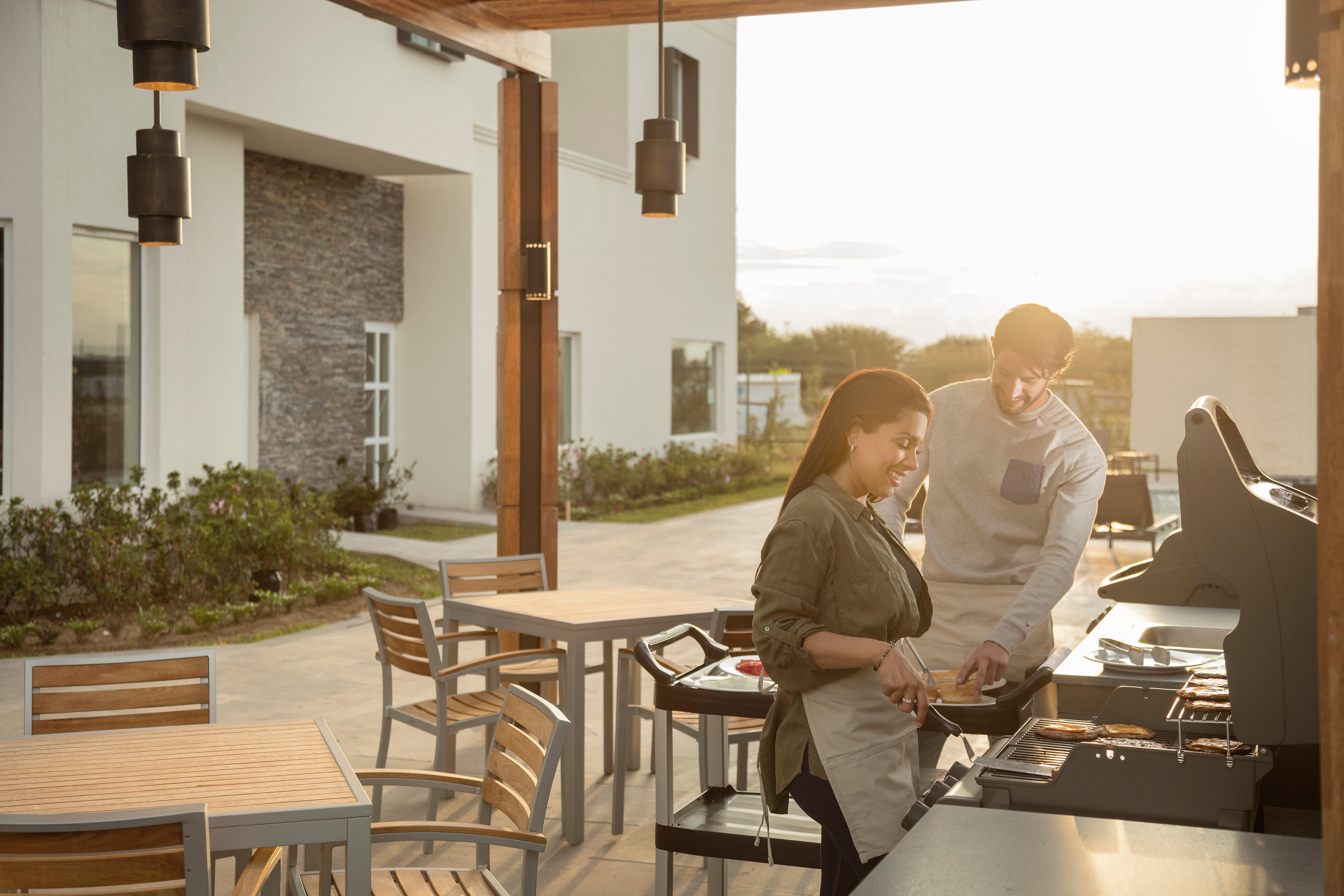 Staybridge Suites Silao By Ihg المظهر الخارجي الصورة