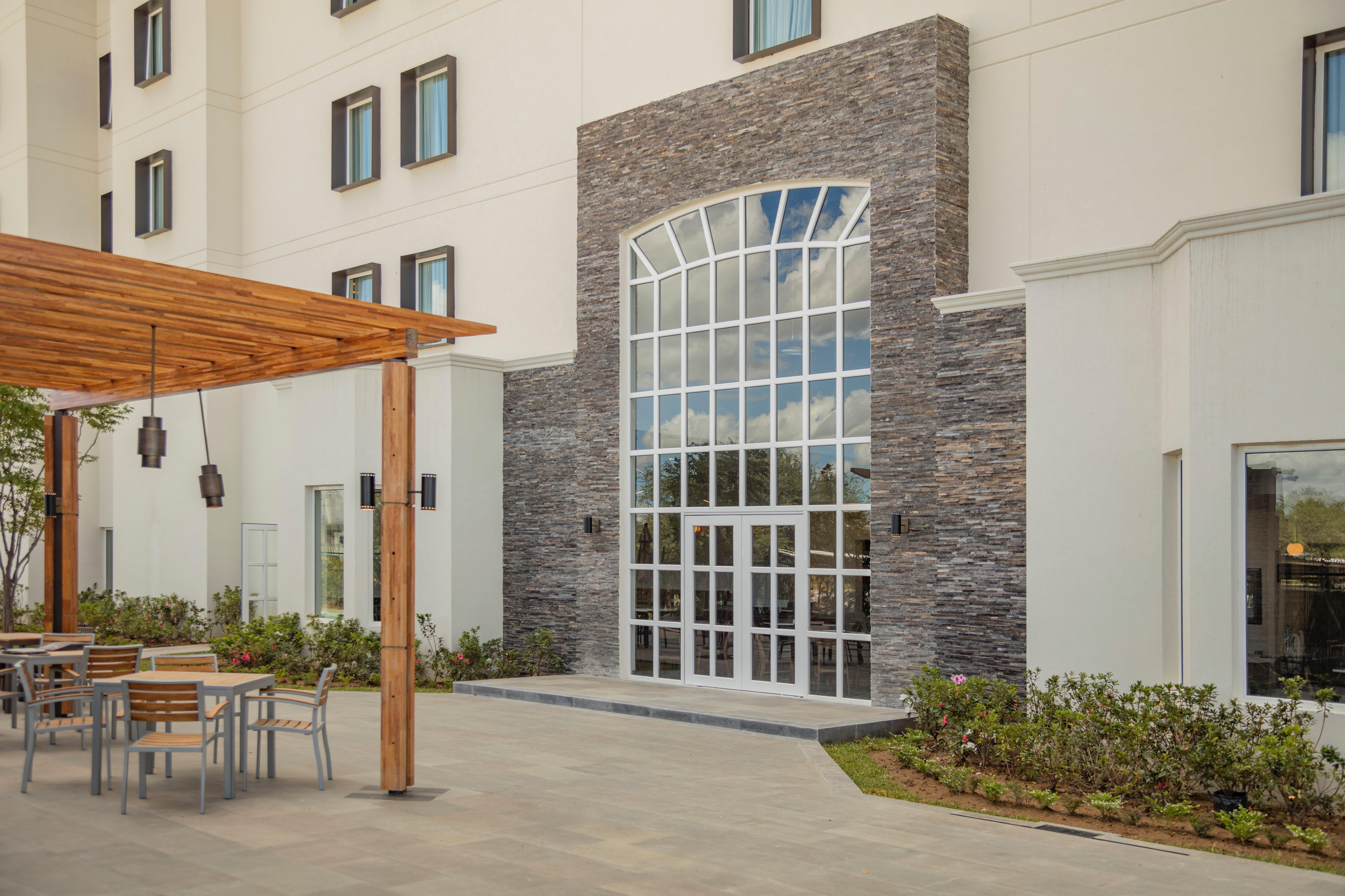 Staybridge Suites Silao By Ihg المظهر الخارجي الصورة