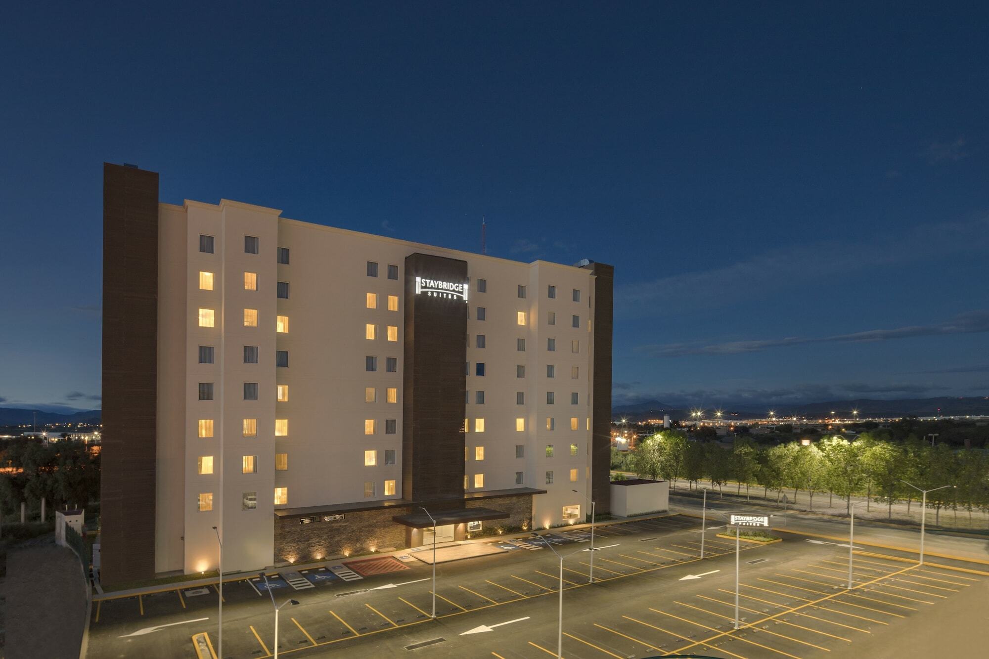 Staybridge Suites Silao By Ihg المظهر الخارجي الصورة